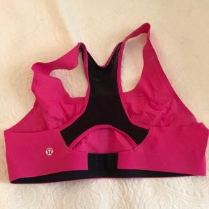 Lululemon sports bra